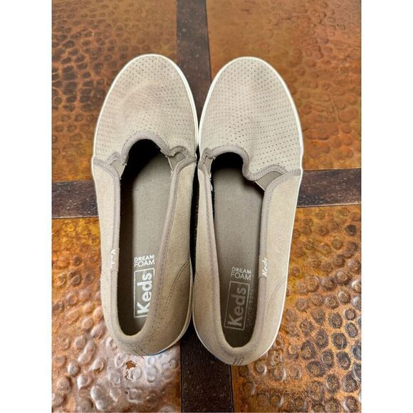 Keds tan slip on sneakers with dream foam - Picture 1 of 5